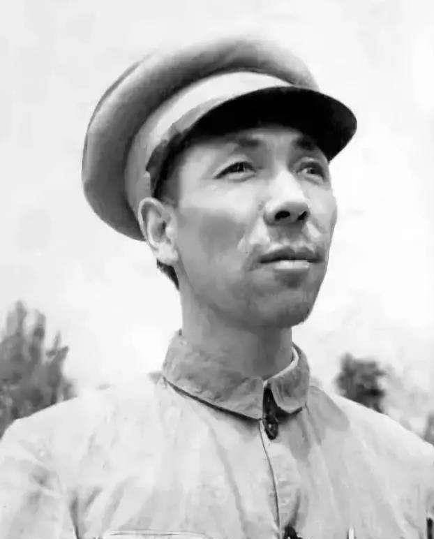 潜伏敌营14年,无数人唾骂他,多年后他儿子悔悟:原来我爸是英雄_李茂