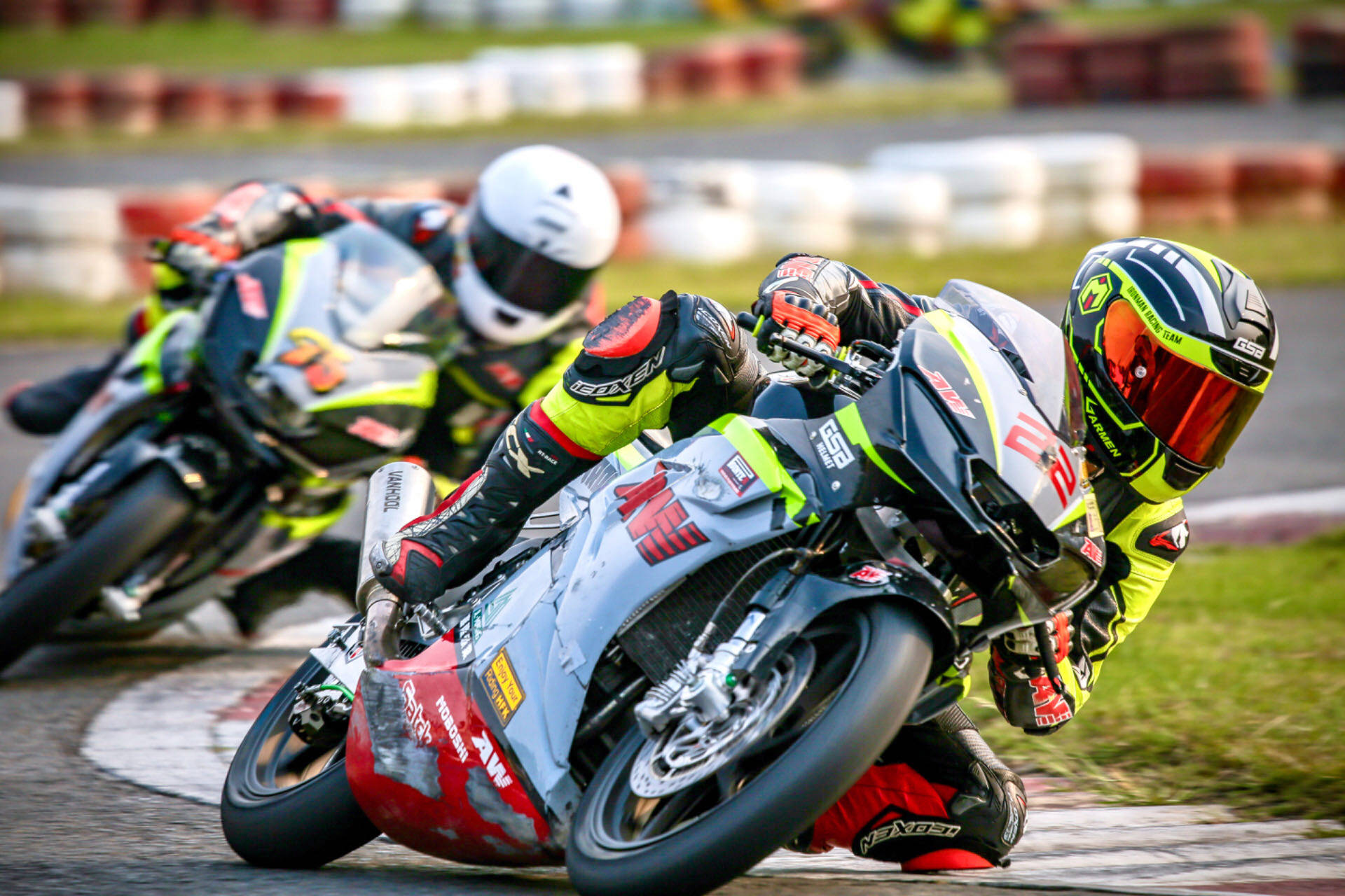 掌上摩音骑行学院,将通过场地赛车驾驶培训形式,让更多的摩托车爱好者