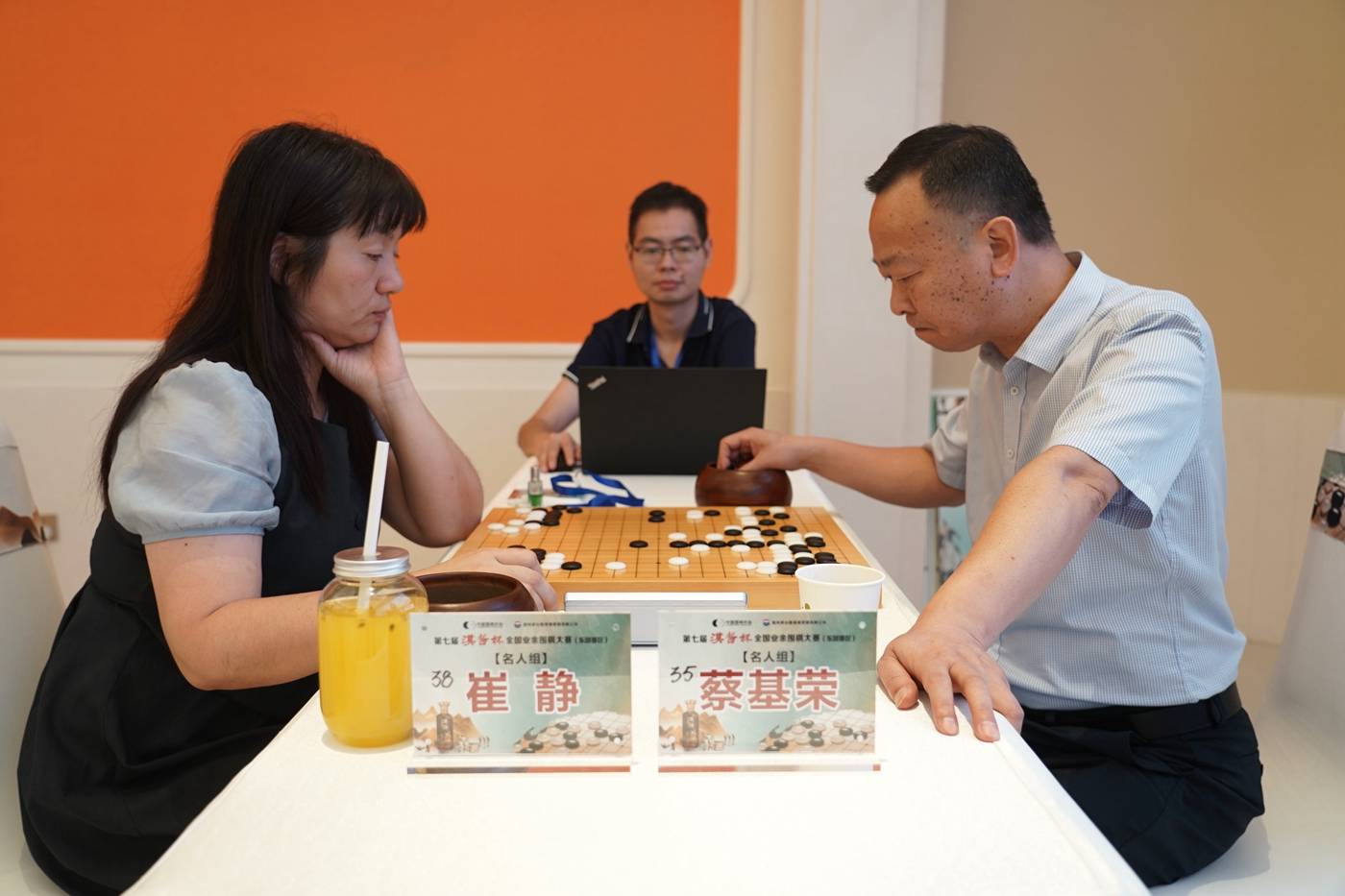 华以刚说:"汉酱杯全国围棋大赛是国内最高规格的业余围棋赛事之一,以
