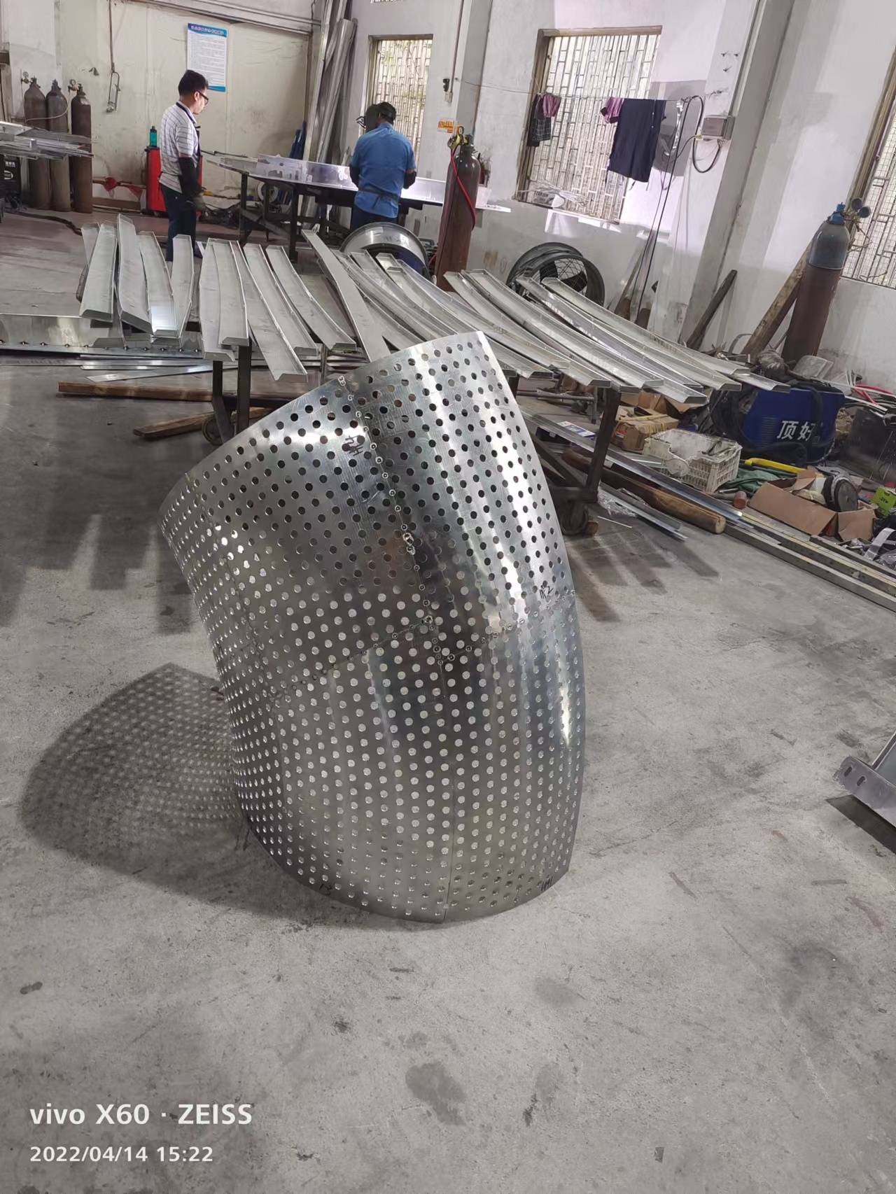 双曲铝板是什么材料?怎样加工?用哪些辅助软件?有何用途?