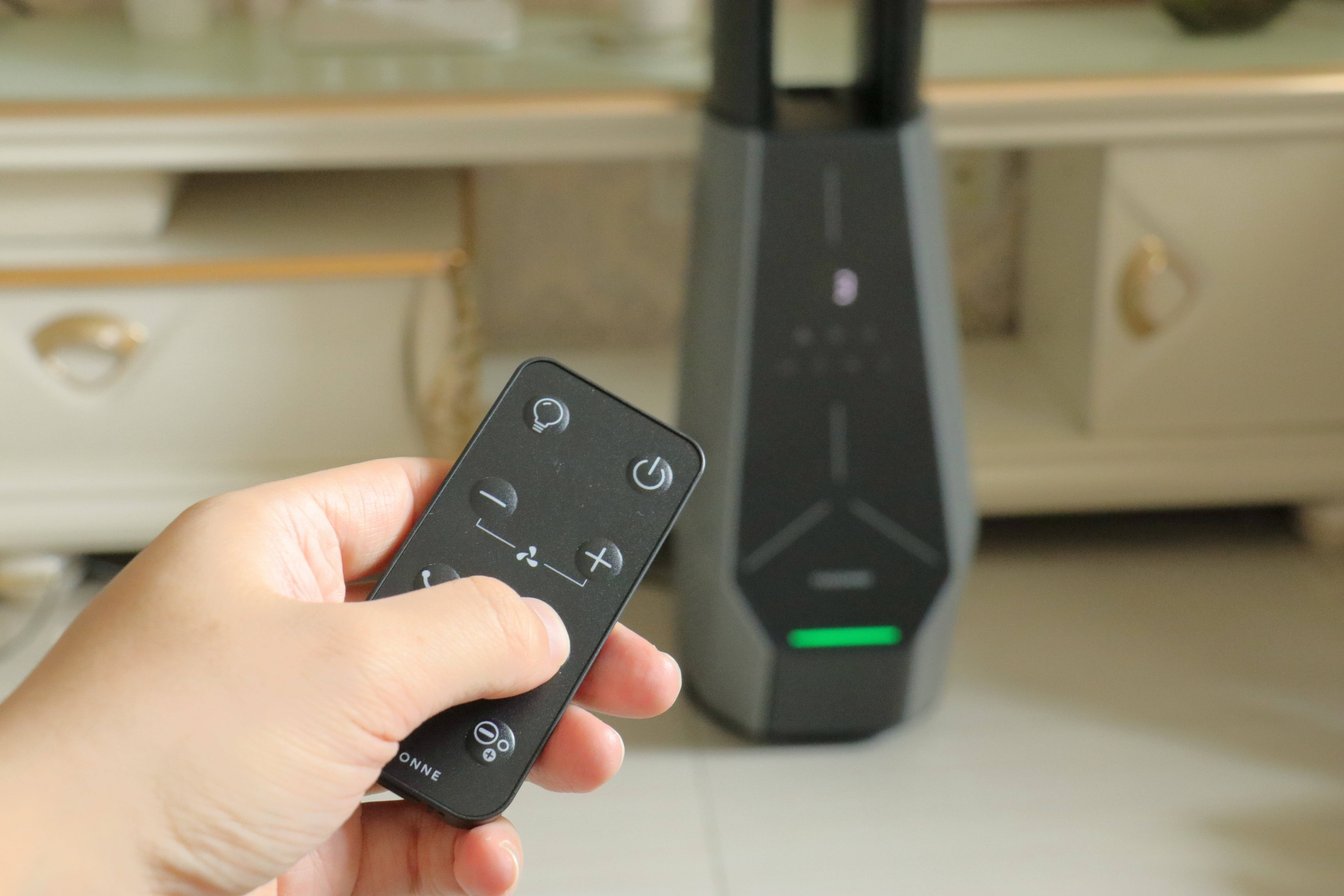 宫菱无叶风扇体验：自带医护级空气过滤净化，双倍凉爽超静音