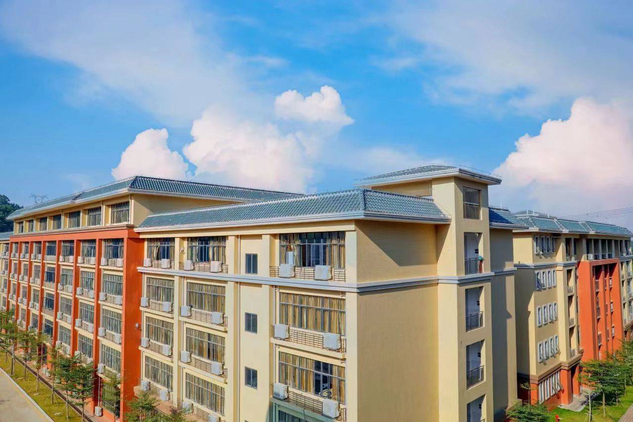 广东成考只需611辅导到毕业:广州华南商贸职业学院专科