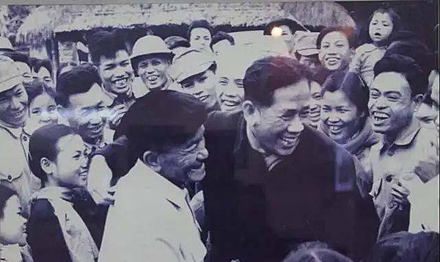 原创黎笋死后,越南做了一项重大决定,为何说成越南命运转折点?