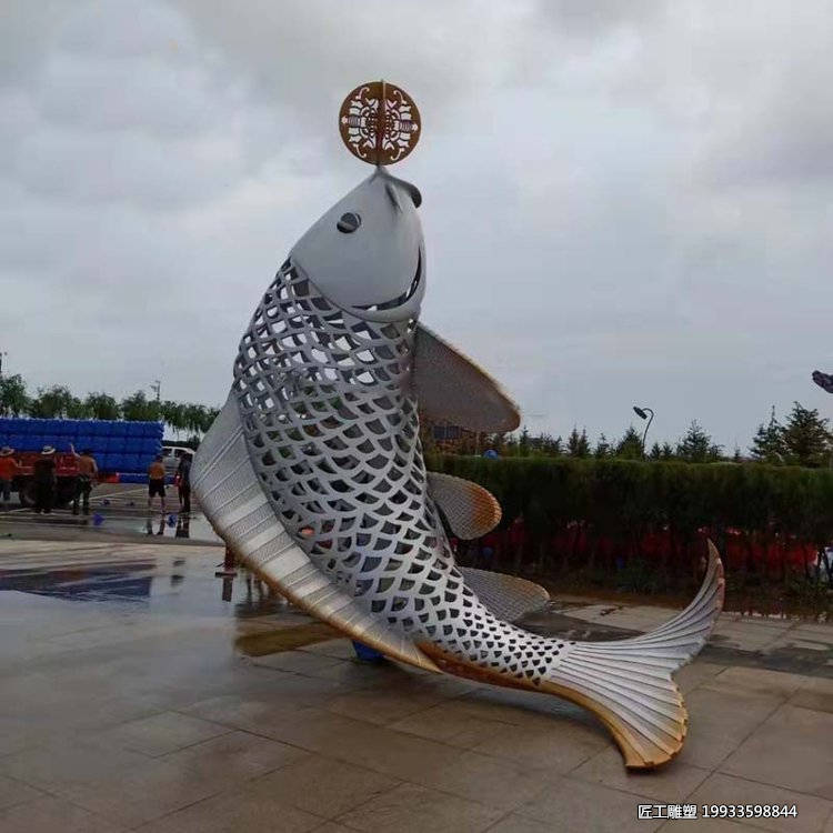 不锈钢镂空鲤鱼雕塑 锦鲤动物铁艺装饰摆件