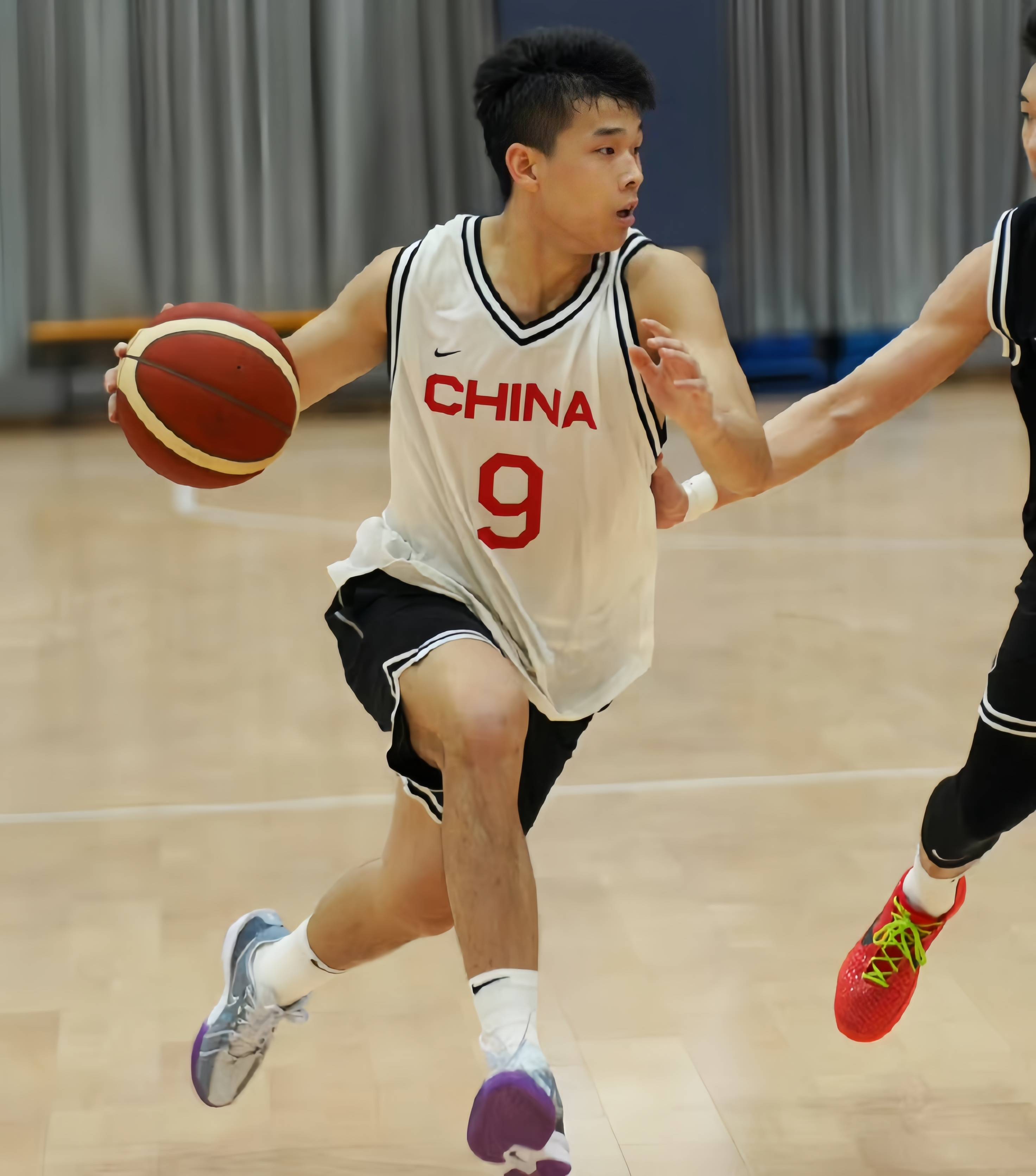 中国男篮6人被低估赵维伦领衔哈特点名单挑一人小赵睿强势