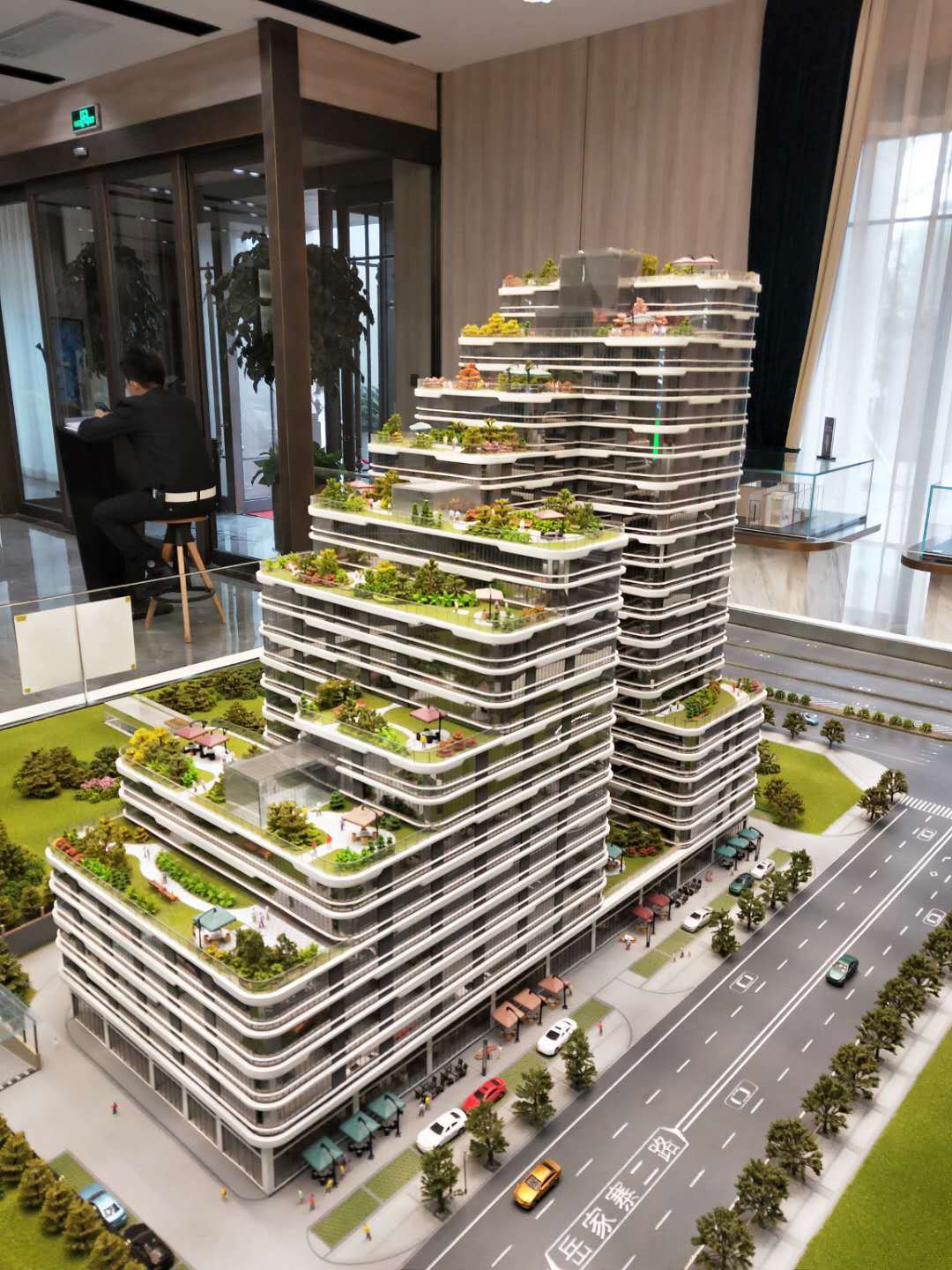 西安理工大学曲江校区综合商场:万科创意谷,雁翔广场,金地