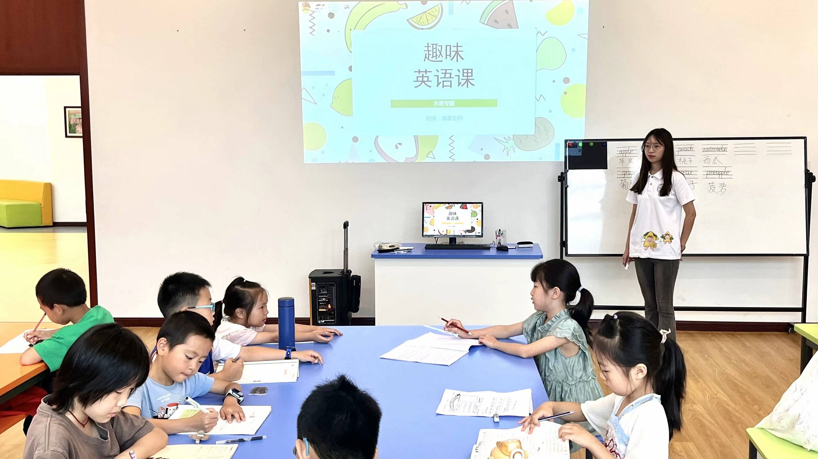 重庆学子三下乡|趣味英语课堂,点亮乡村希望