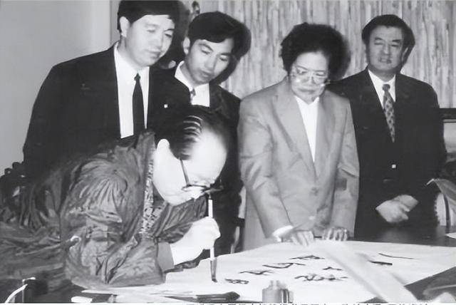 汪道涵:18岁入党,原上海市市长,父亲是同盟会元老,长子是中将