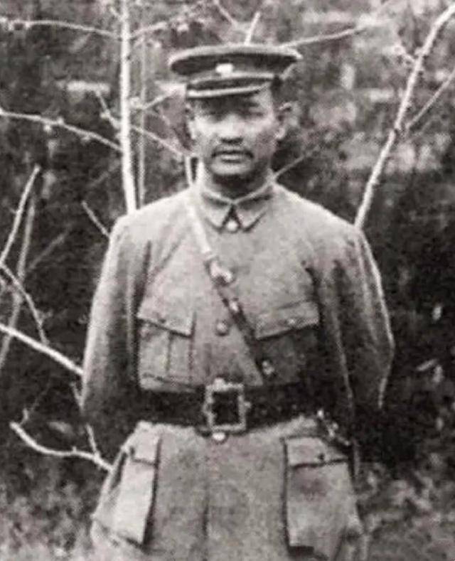 民国17岁少女嫁给54岁国民党将军,怀孕十六次,晚年称不后悔