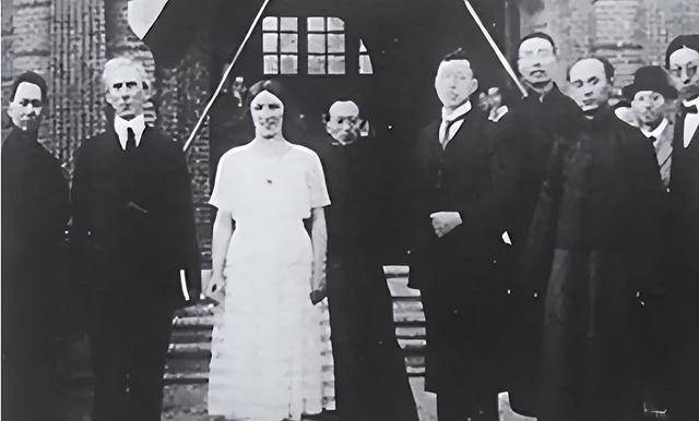 罗素:我不愿揭中国人的短,但中国人有三个很大的缺点,需要改变