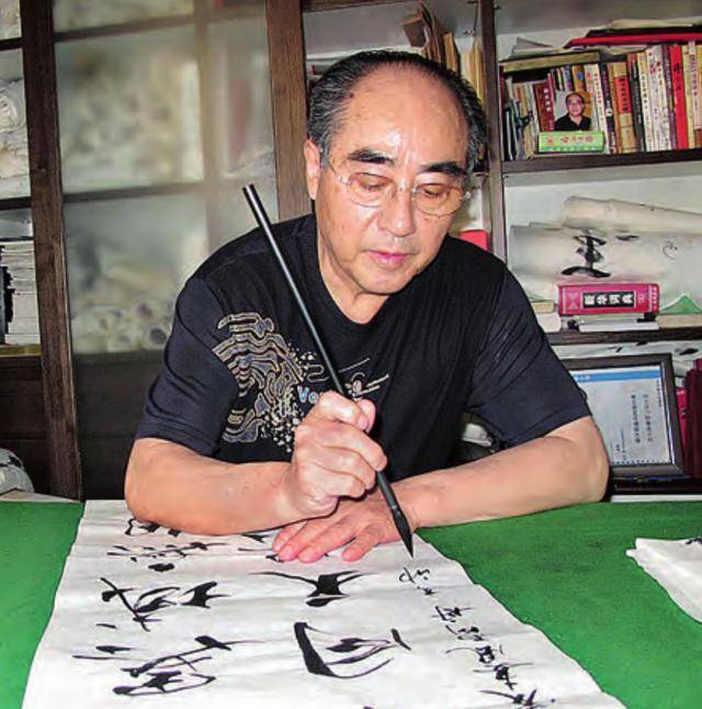 癌症晚期的庄则栋决定放弃治疗,留遗书给日本妻:望有尊严的长眠