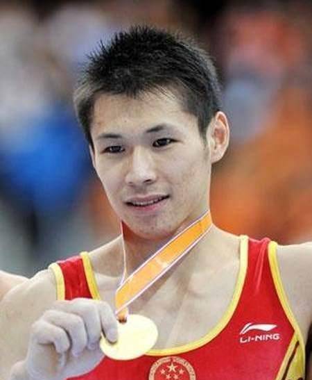 奥运冠军张成龙:出身贫寒却被白富美倒追,如今爱情事业双丰收