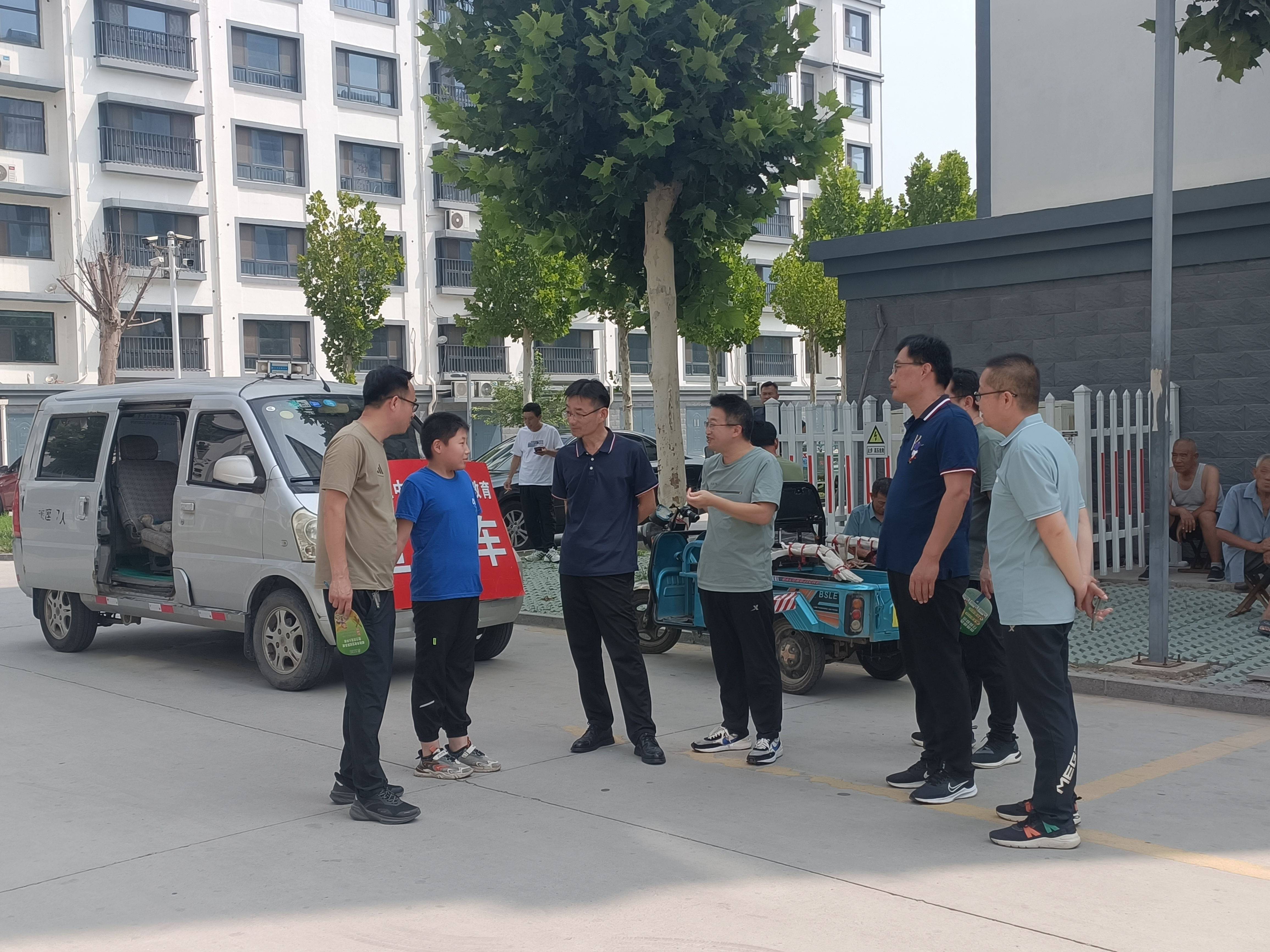 骄阳似火 青春如歌——高青县第三中学防溺水知识赶大集进社区