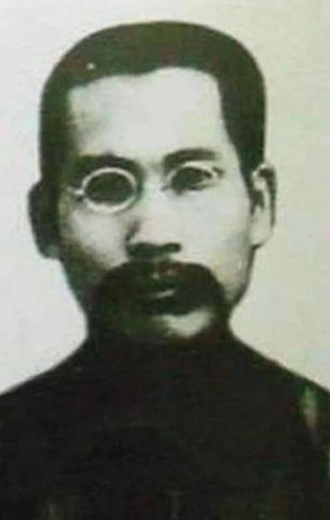 1950年,王季范老年丧子,毛泽东哽咽地对他说:我没有保护好他