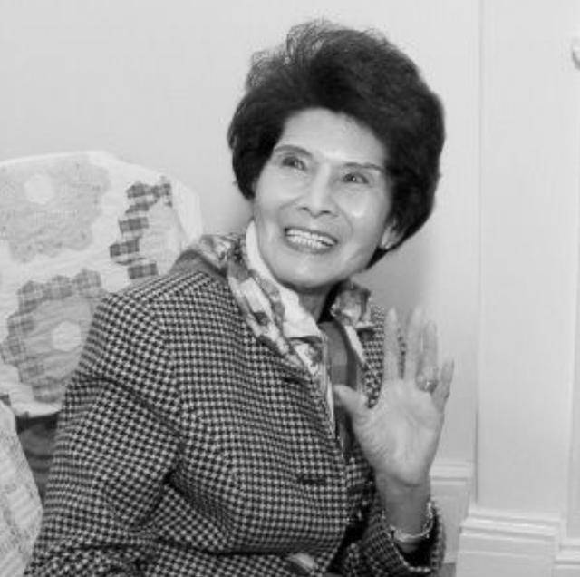 陈洁如:15岁嫁蒋介石,因蒋宋联姻被迫赴美,后硕士毕业终身未婚