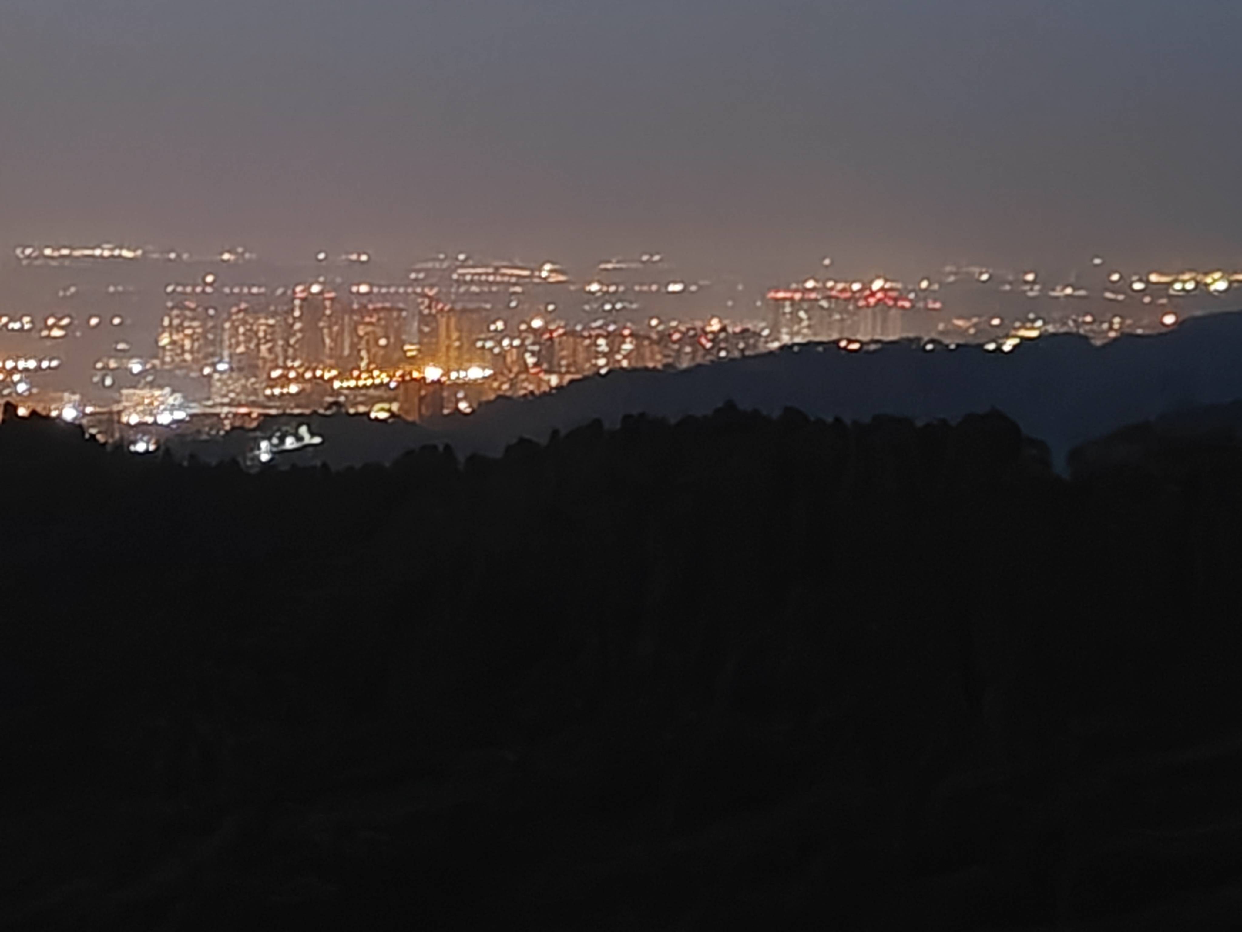 龙泉山夜景图片