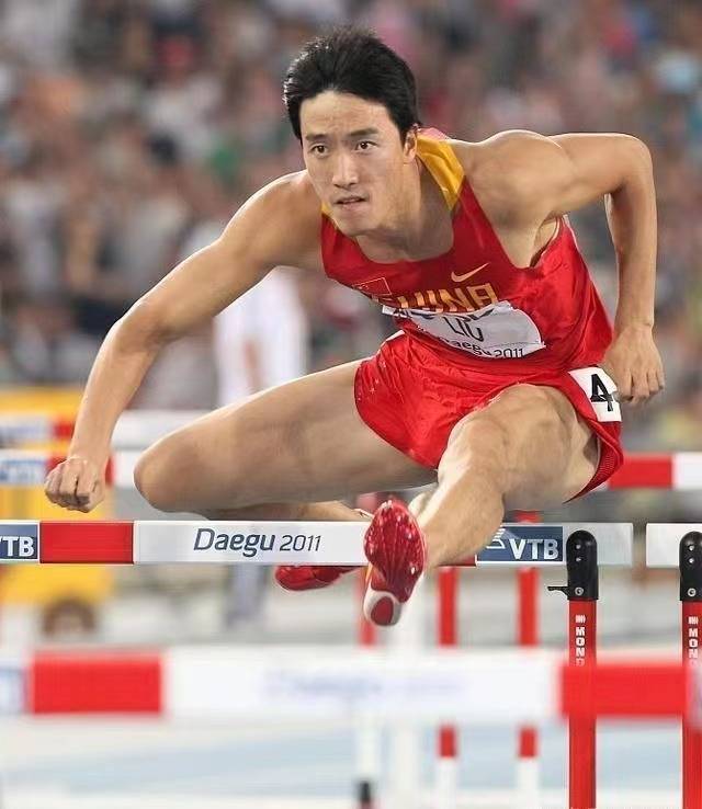 说到速度,不得不提起男子百米飞人大战,如果说把奥运会比作金字塔,那