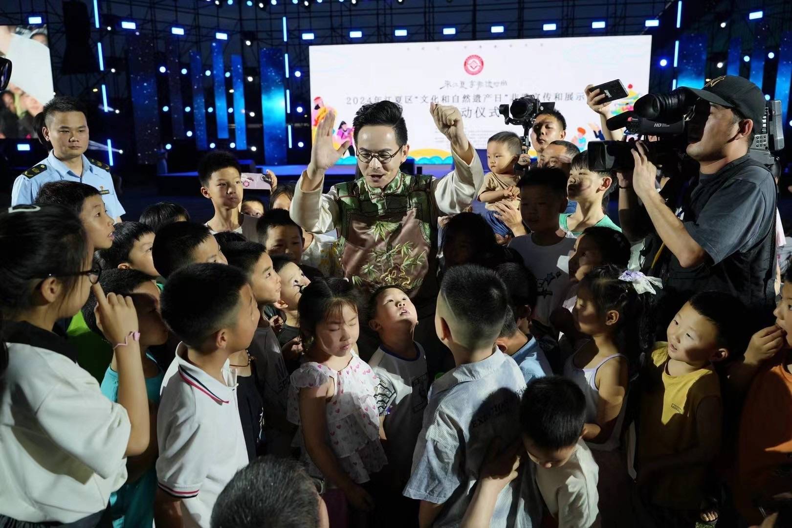 演出回顾:非遗传人吴曌受邀出席武汉江夏区非遗宣传展示活动