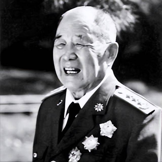 陈锡联到北京出差,来找总政主任李德生,李德生:老首长你这不对