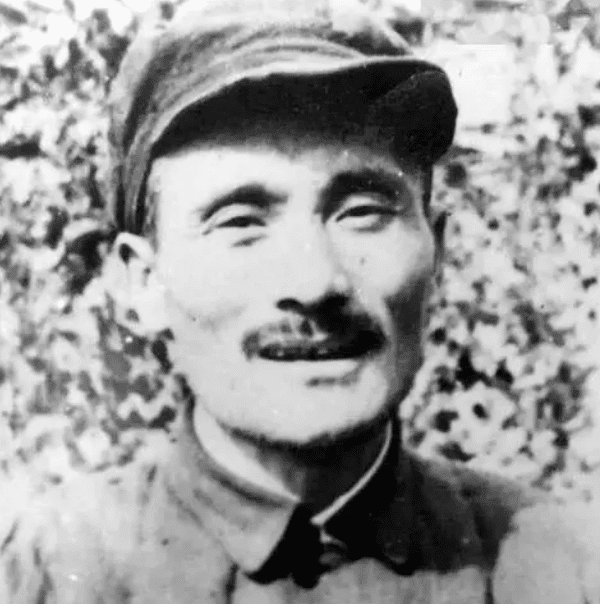 对罗克绍此人,谭余保实在是太了解了,随即,他将毛主席的电报拿给了