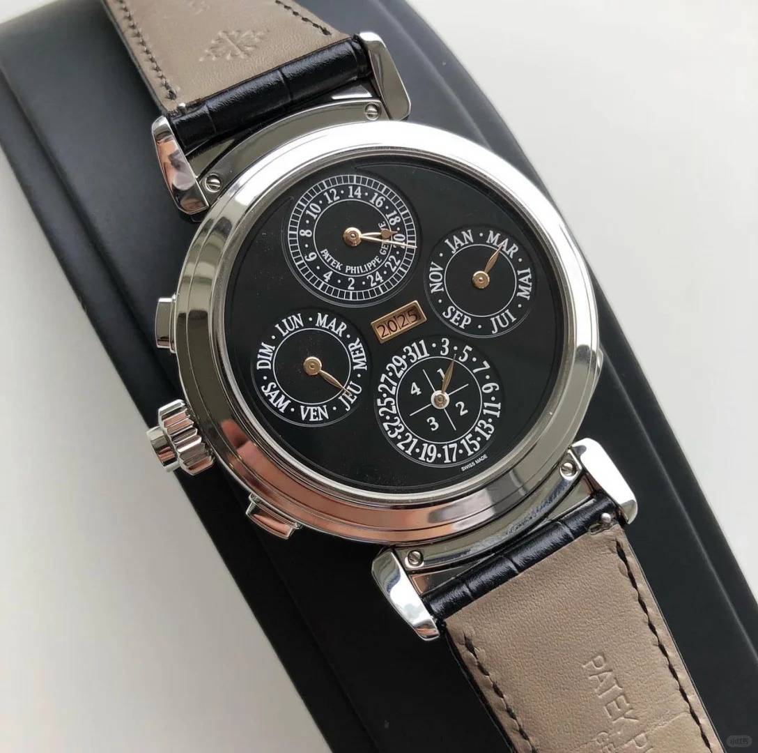 2019年的only watch慈善拍卖会上,百达翡丽ref.6300a表款约合人民币2.