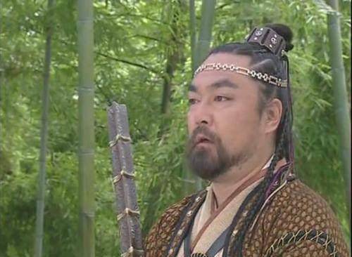 东吴孙权手下的四大名将,第一位是神箭手,第三位用名气吓跑关羽