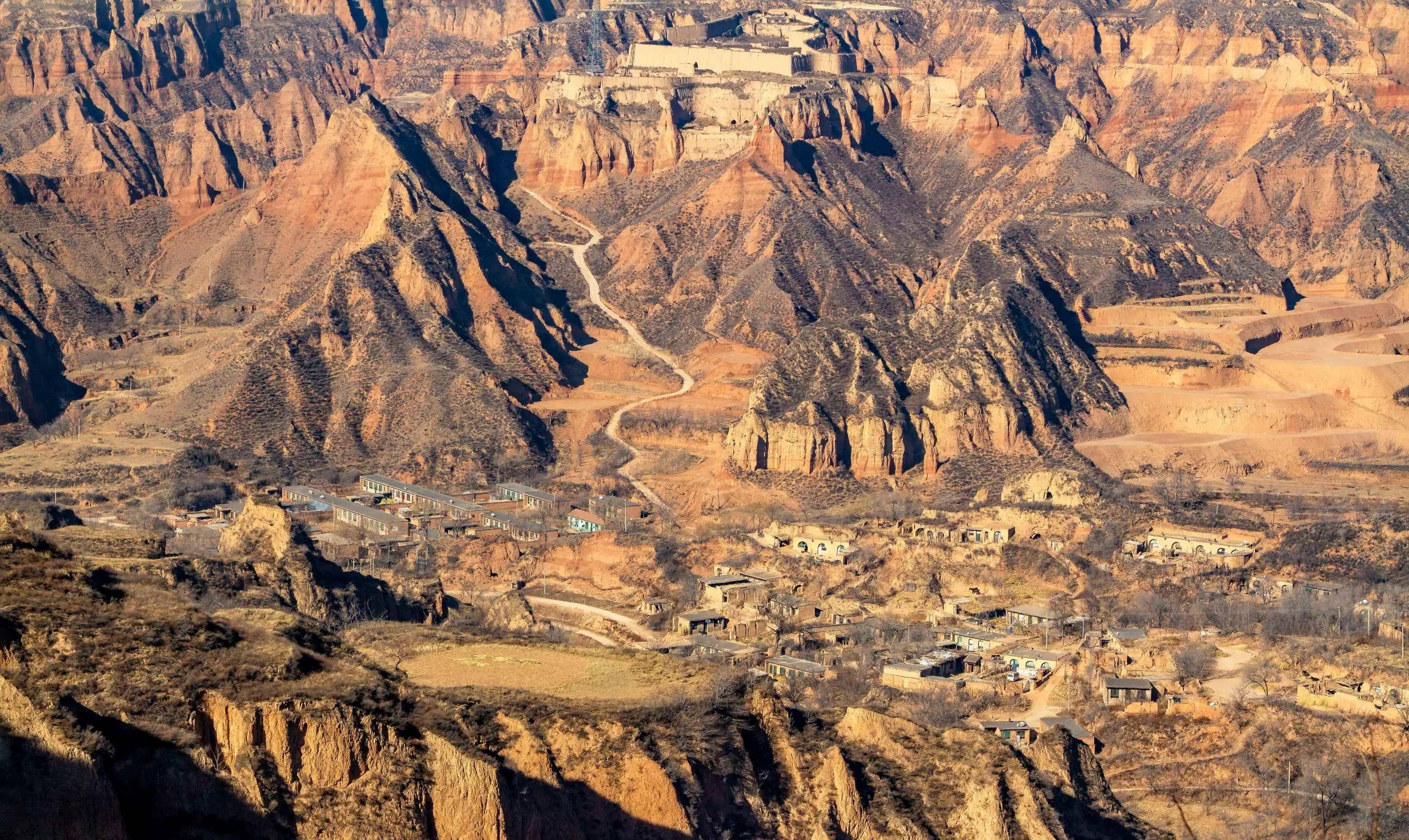 黄土高原塬梁峁川图片