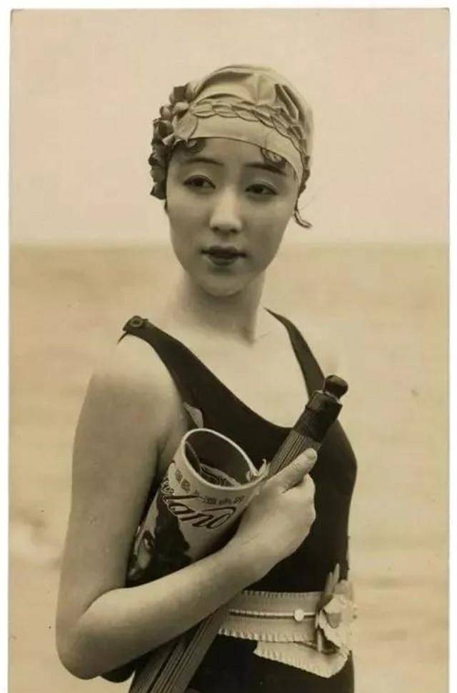 黄蕙兰:27岁嫁顾维钧,39年后惨淡离婚,死时家中挂满夫妻合影