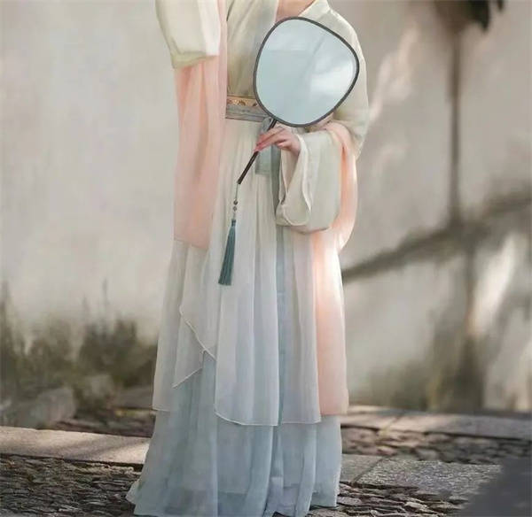 一文读懂宋制汉服下裙的独特形制