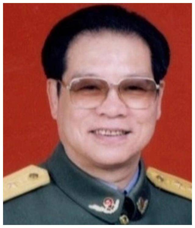 58岁升少将,63岁升中将,66岁被免职后退役_巴忠倓_职务_南京军区