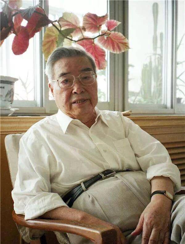 他是新中国最年轻的省委书记,36岁创下这一纪录,至今仍未被打破