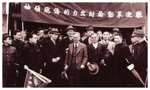 开国大典时周总理:抬上天安门_司徒美堂_约翰_美国