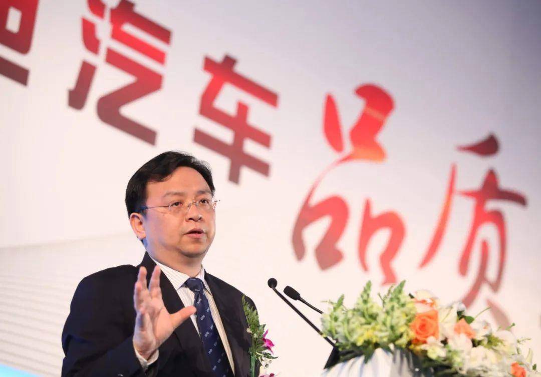 回顾王传福:13岁丧父15岁丧母,嫂子卖嫁妆供学身价千亿不忘兄嫂