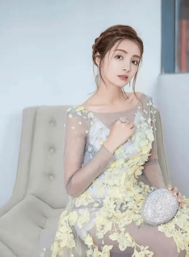 著名演员「麦迪娜」经纪公司