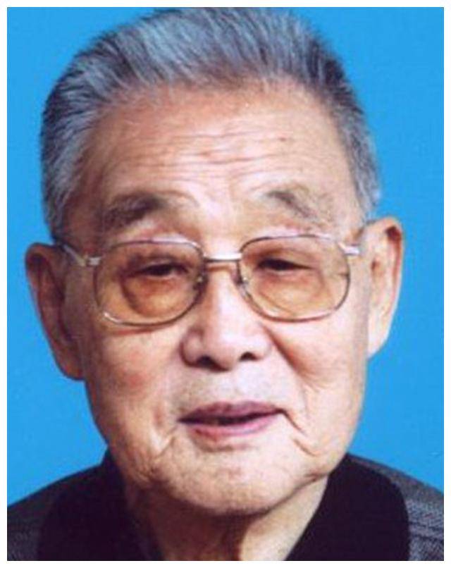 他曾担任黑龙江省长,后来被下放到工厂,复出后指挥建设了宝钢