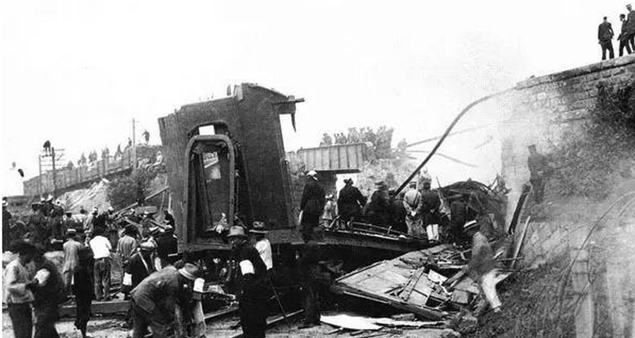 张作霖去世后,受宠的五姨太日日浓妆艳抹,却将东北沦陷推迟三年