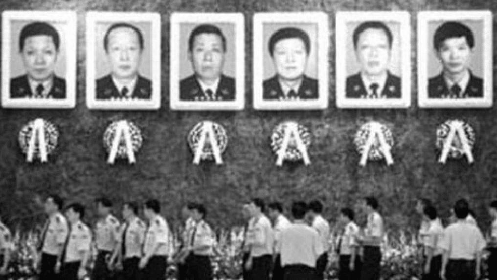 2008年杨佳因自行车被查,持刀独闯民警办公楼,造成6死4伤_大楼_上海市
