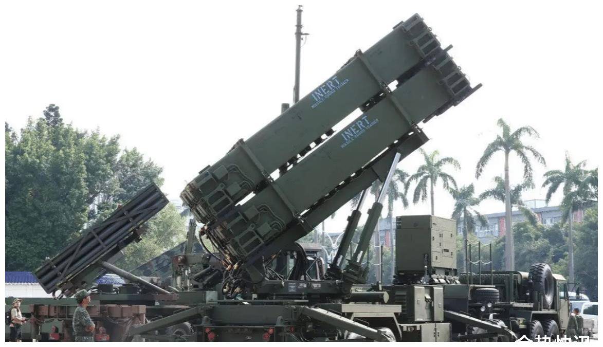 首先,如果台军成功拦截了解放军发射的"东风"系列战术弹道导弹,拦截弹