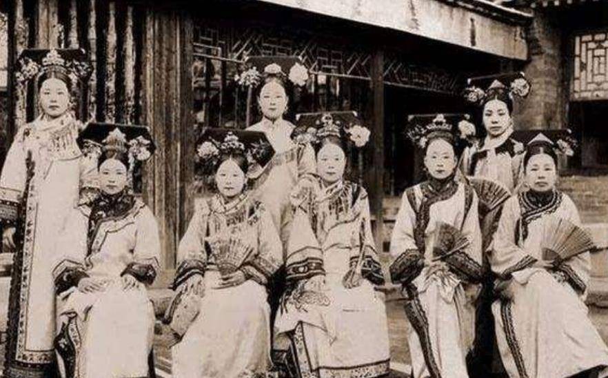 溥仪退位后,为何被遣散的宫女无人敢娶?溥仪曾道出其中的原因