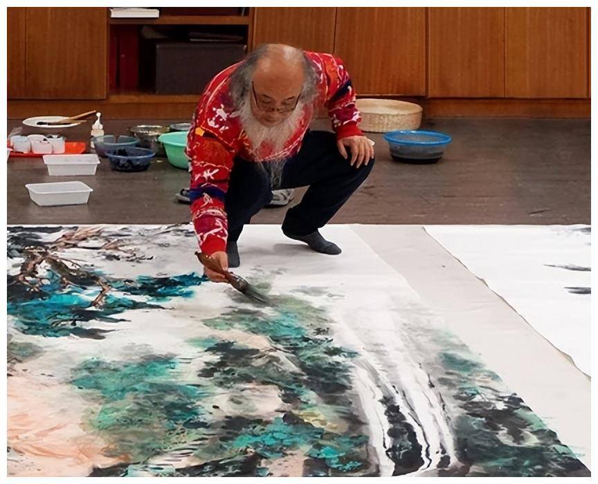 中国53岁画家杨彦,娶21岁非洲女孩为妻,拥有儿女后却剃度出家