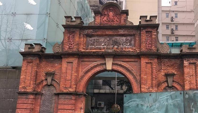 黄金荣有多狠辣?绑架董事坑4000银元,拿钱后连人老婆也不放过