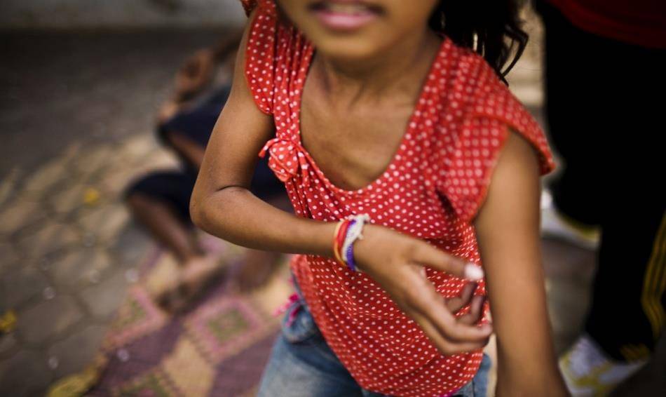 "黄赌毒"泛滥的柬埔寨究竟该怎么办?