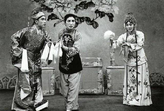 赵丽蓉:本是评剧出身,与新凤霞搭档40余年,晚年患癌去世