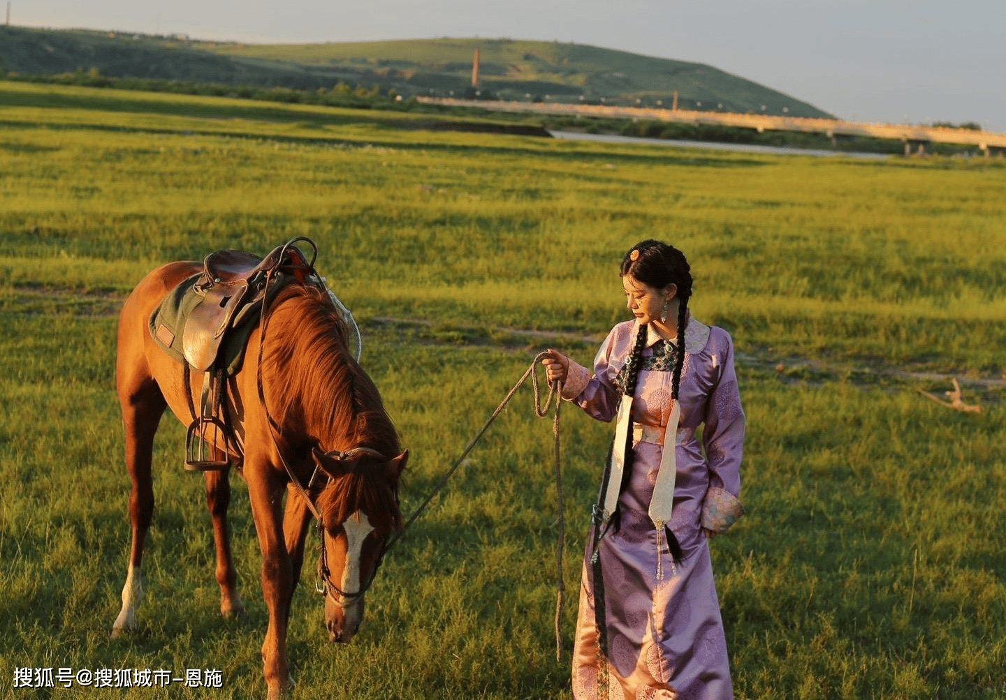 旅游团在哪里报名到草原旅游(旅游团在哪里报名到草原旅游团)