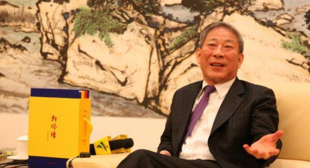 原创当年因生二胎,严介和丢掉了"铁饭碗",如今二胎长大后怎样了?