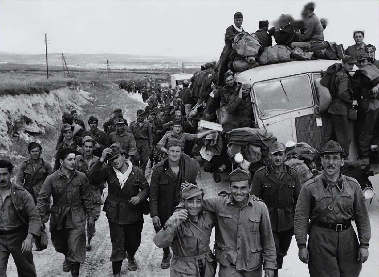 二战真正的"投降派",万人意军在阵亡六十七人后,就集体投降了_意大利