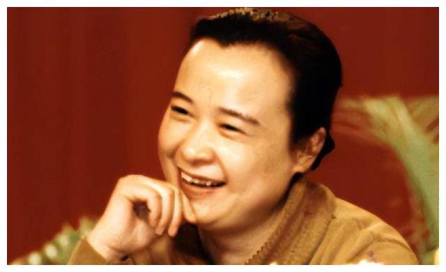 湖南"烟草女王"卢平落马记:与情夫合谋敛财数亿,还有专人洗钱