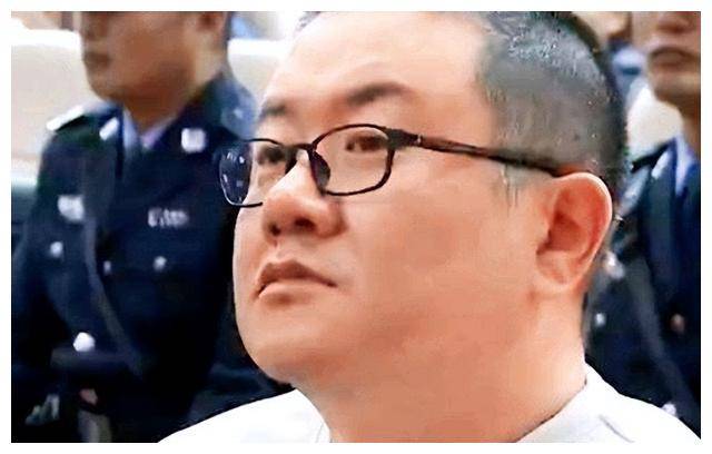 惊动中央的孙小果,判死刑后又活20年,身世背景全曝光太"黑"了