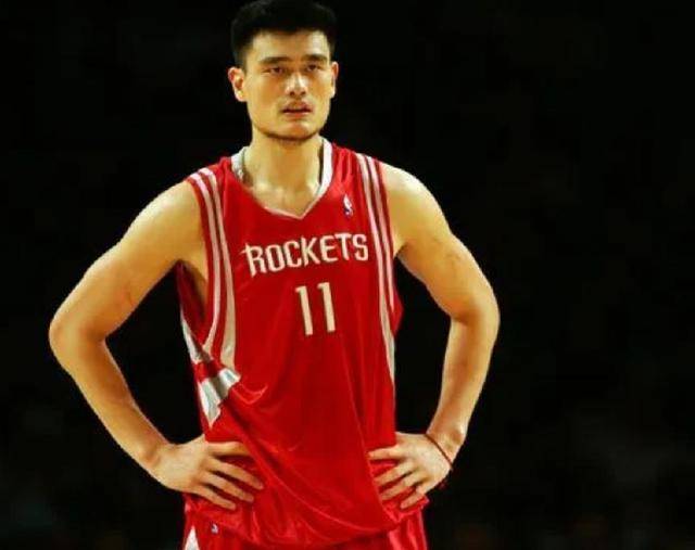 因为姚明,更多的中国人开始关注篮球,关注世界影响力比较大的美国