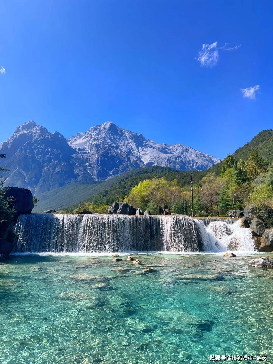 世外桃源般的画卷,这里几乎遍布着全中国最美丽同时也是最神秘的风景